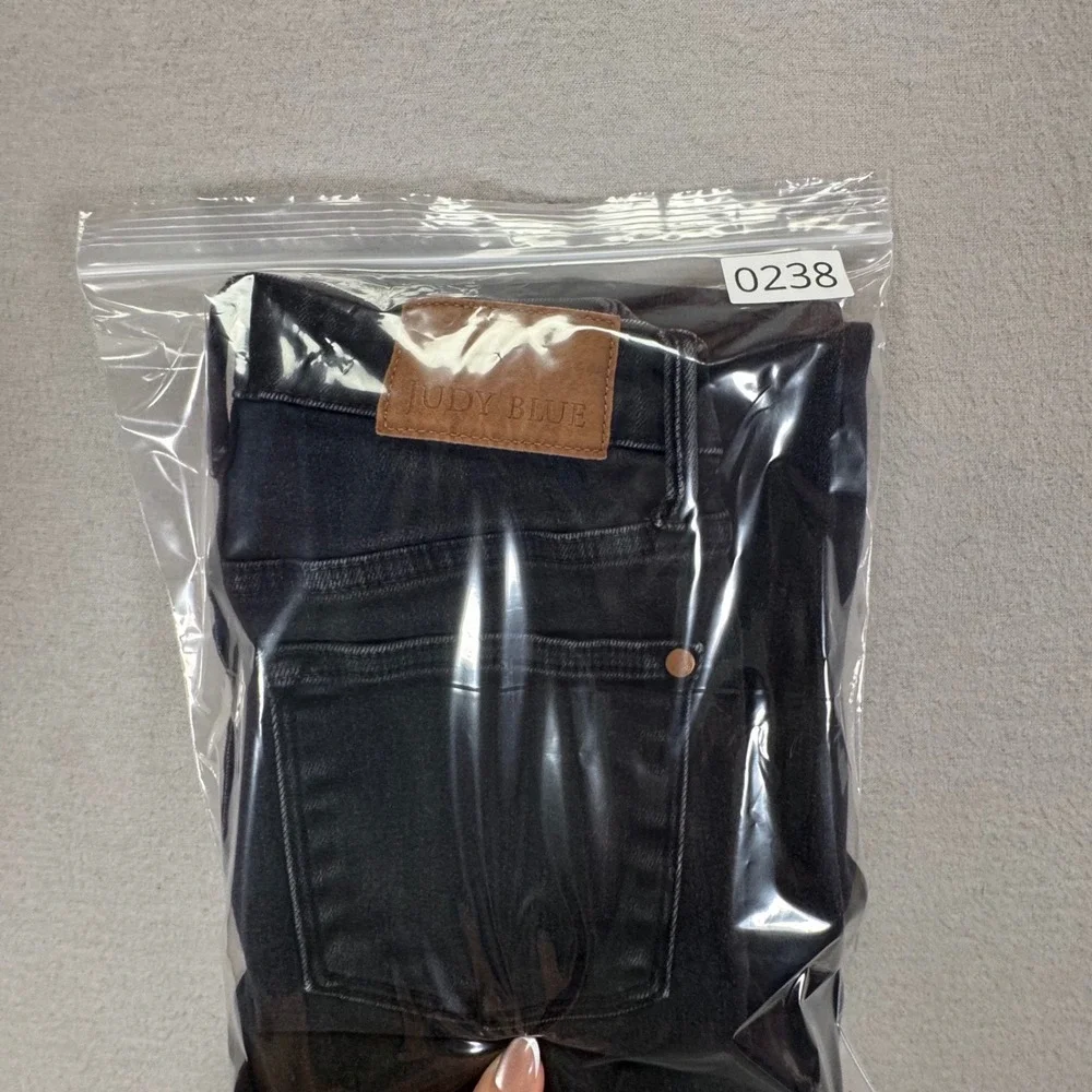 Judy Blue‎ High Rise Faded Black Flare Jeans Raw Hem Bell Bottoms 0/24